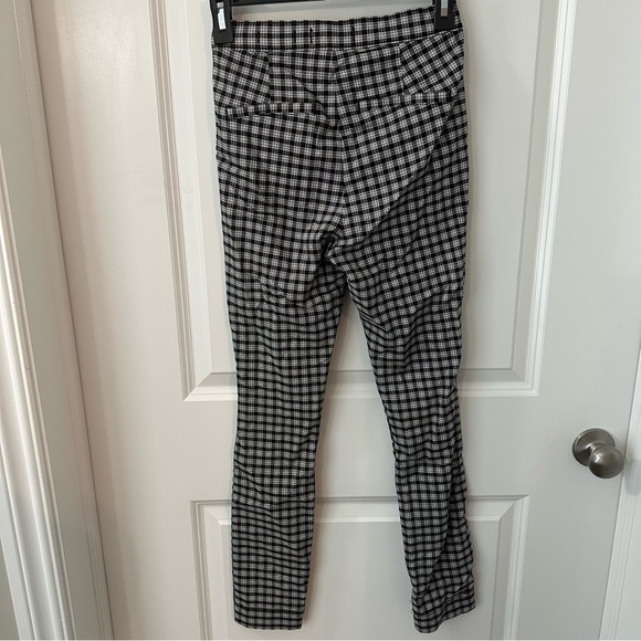 Hollister Women’s Plaid Checkered Pants - Picture 3 of 5